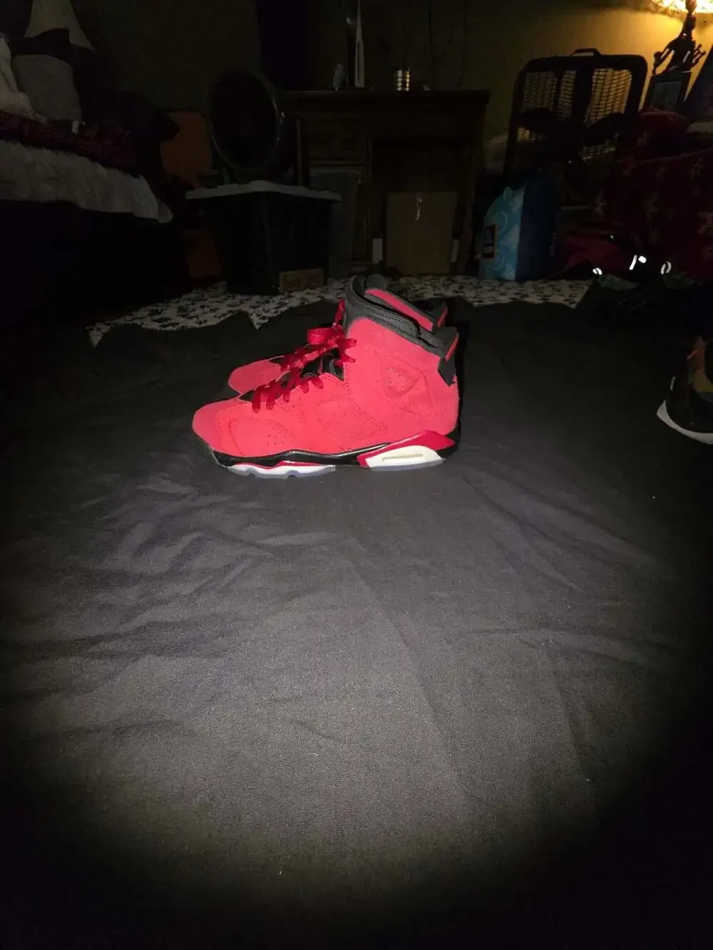 Air Jordan 6 Retro 'Toro Bravo' Basketball Sneakers